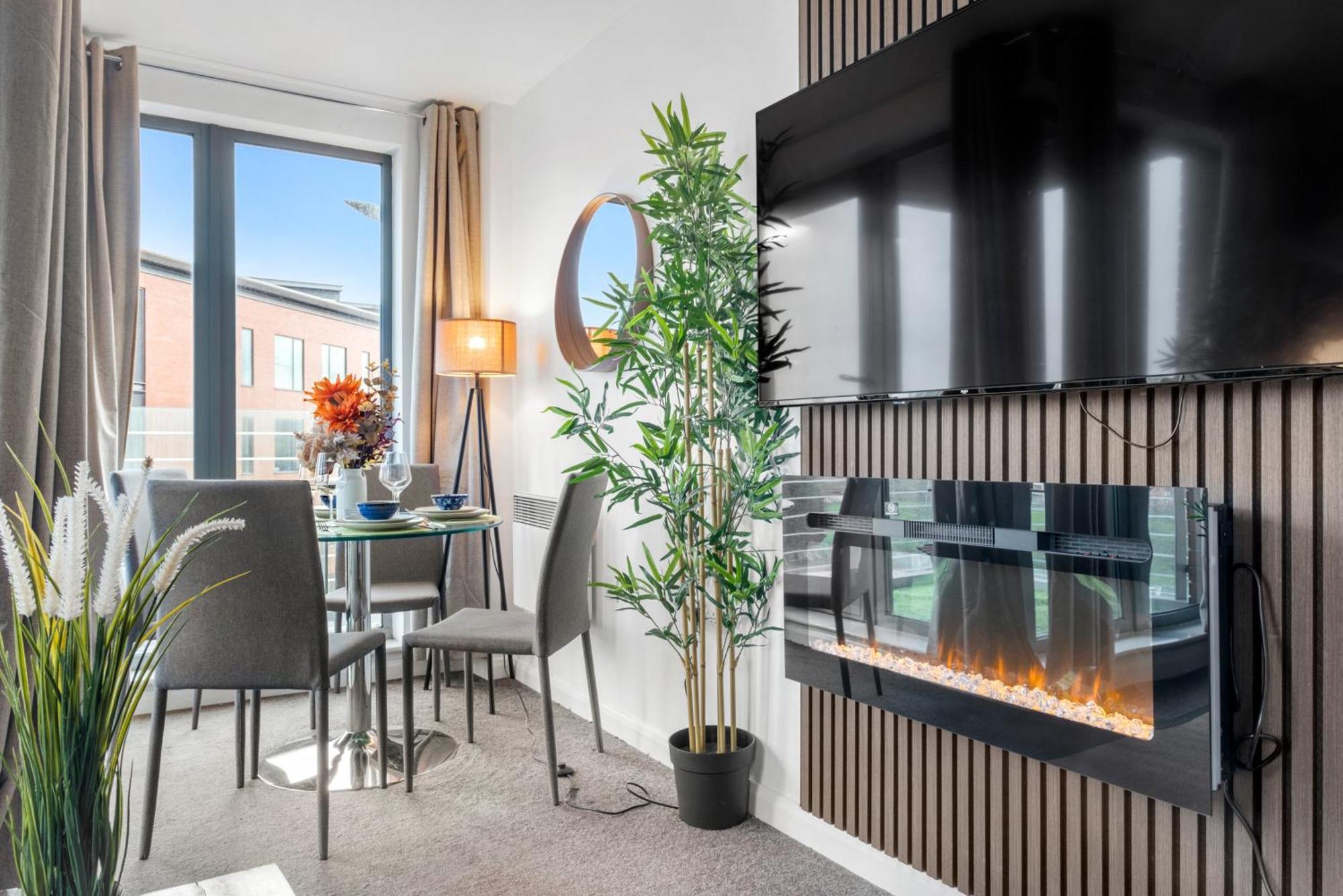 Orient With Freepark - 28 Night Apartment Birmingham